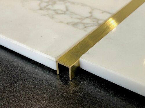 Изображение товара PROCANAL П образный профиль из латуни натуральной 10x10x10 мм. длина 2.7 метра. PROGRESS PROFILES. PCLON 10