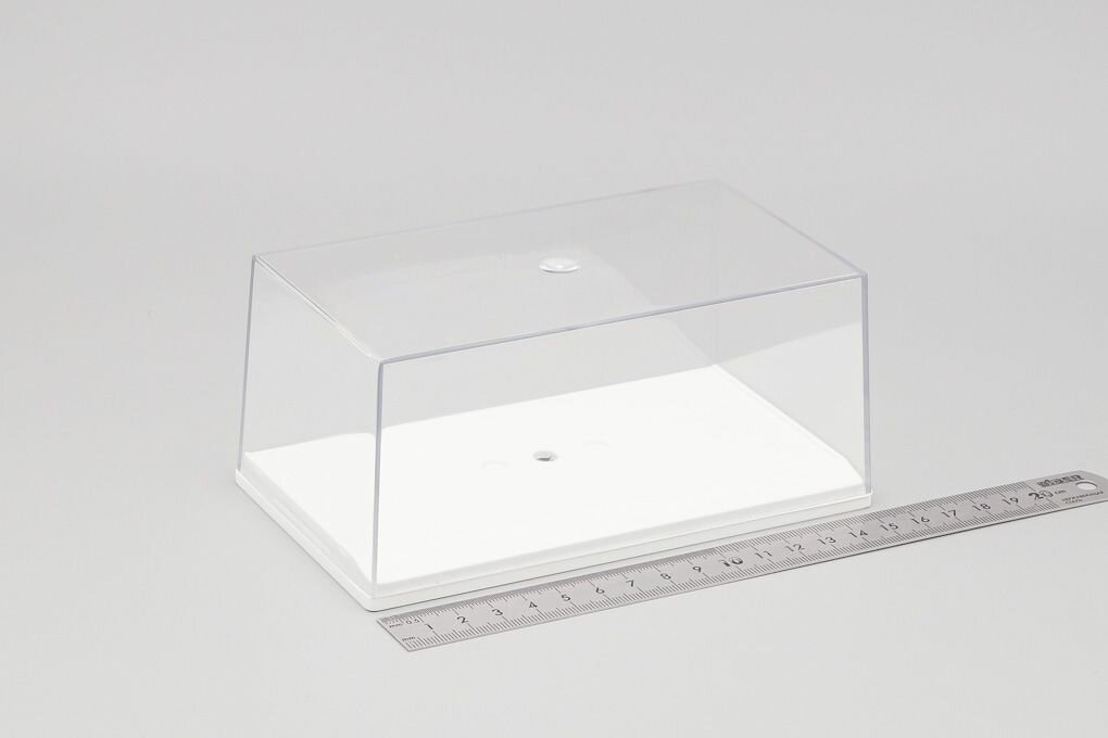 Пластиковый Бокс для моделей белый подиум 155х90х70мм — фото 1