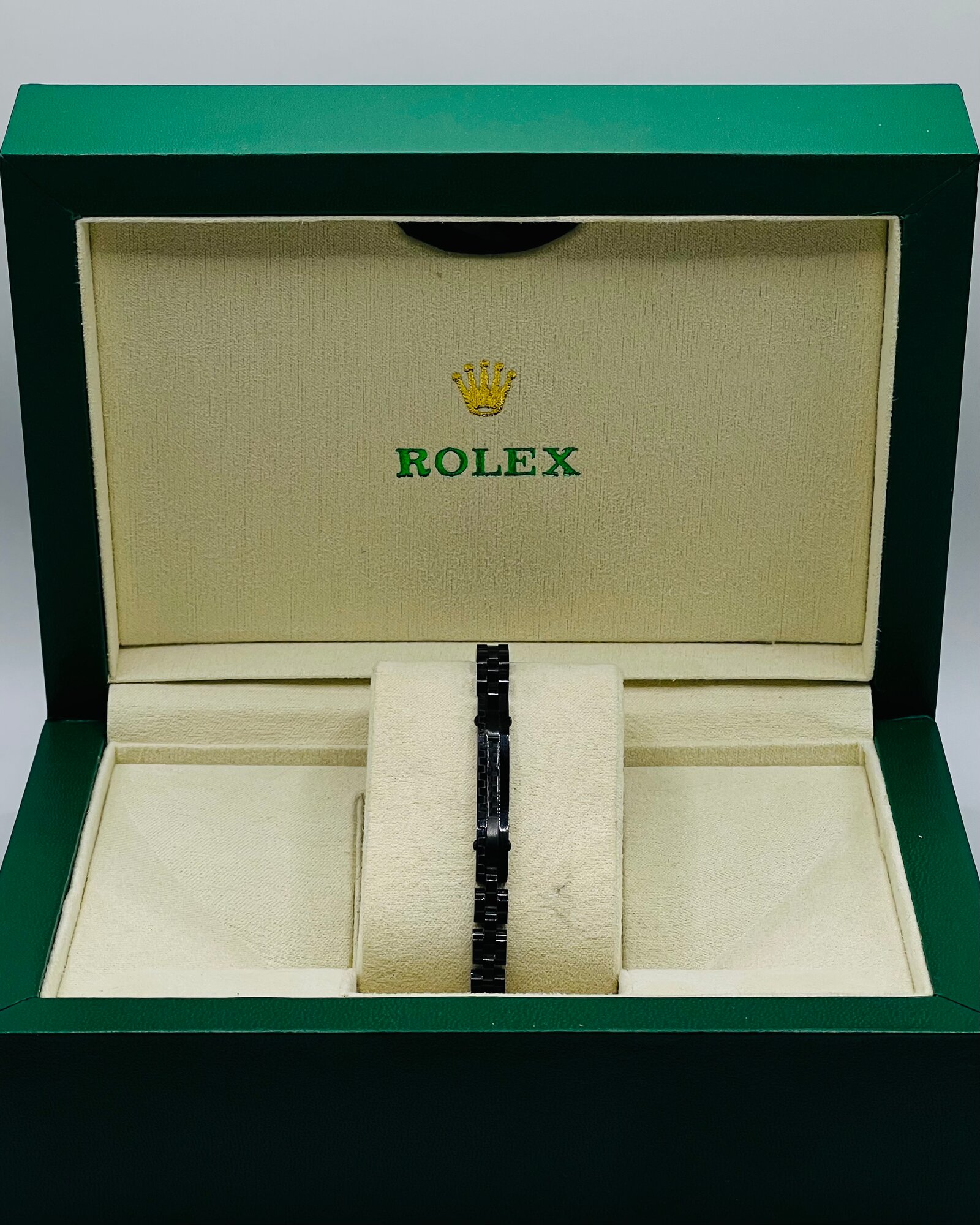 Плетеный браслет