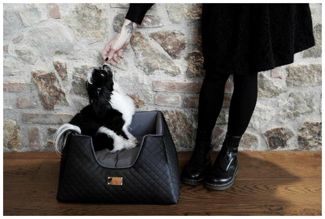 Лежанка для собак AntePrima "Tronky", черно-серый, 45х45х30см (Италия) - фотография № 4