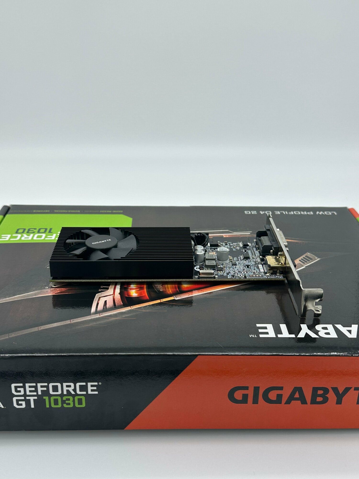 Видеокарта GIGABYTE nVidia GeForce GT 1030 , , 2Гб, DDR4, Low Profile, Ret - фото №7