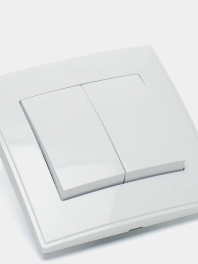 Выключатель Lezard 705-0202-101 Lesya, белый — фото 1