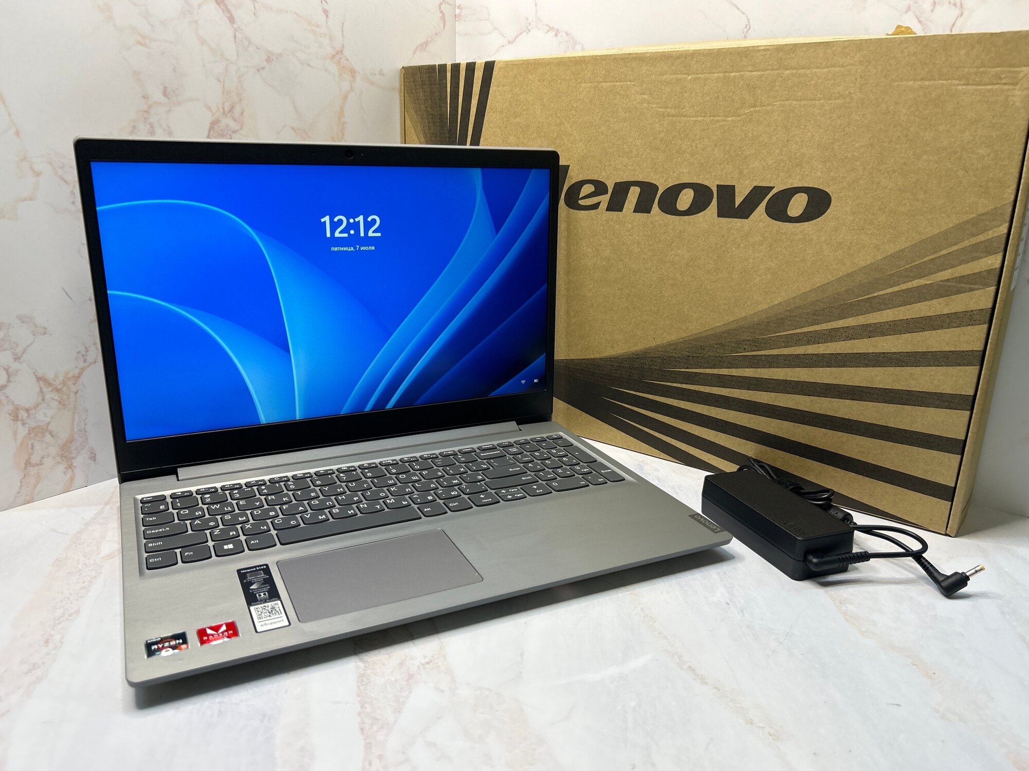 Ноутбук Lenovo S145-15API. Конфигурация: Athlon 300U/6GB/500GB+128GB SSD/Vega 3/Win11/FHD