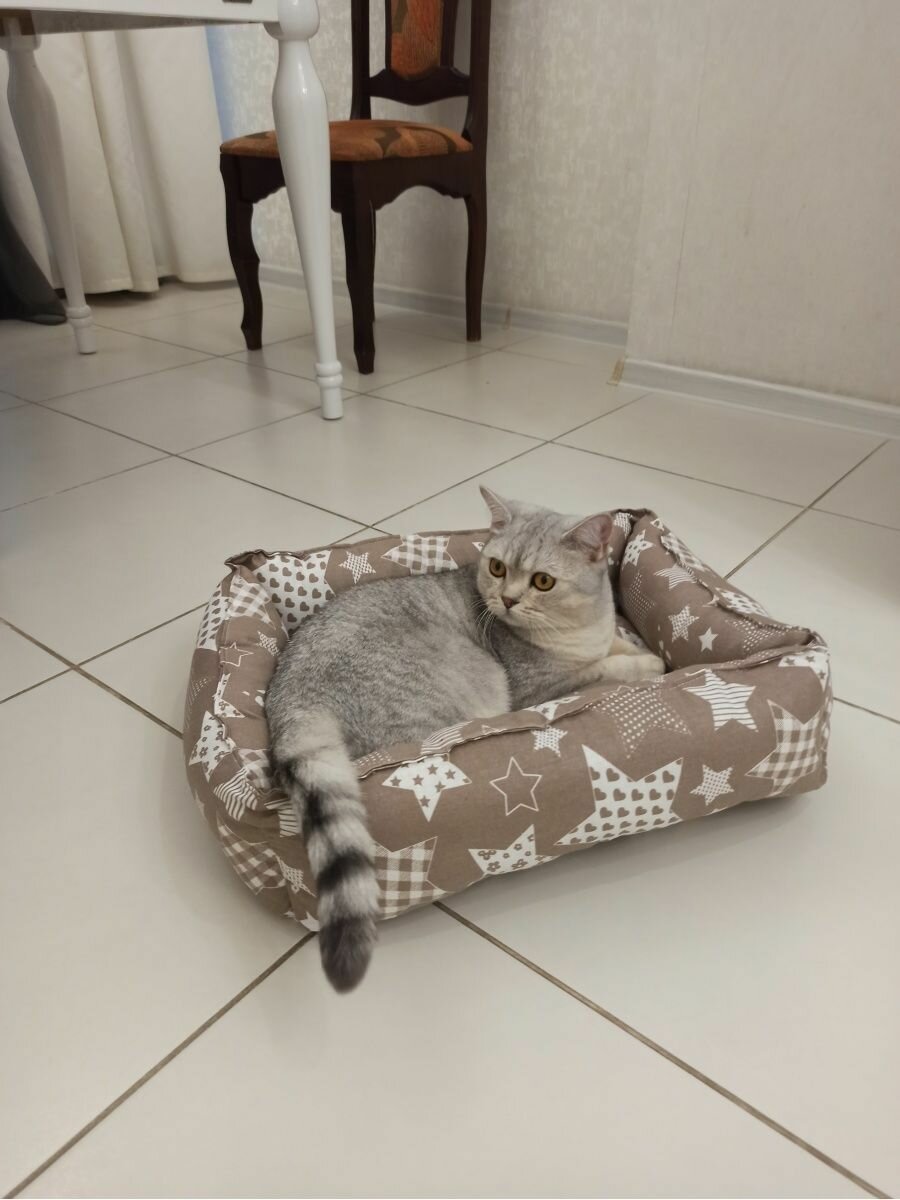 Лежанка UsiPusiPets для кошек, собак, кроликов, гипоаллергенный, светло-коричневая, 56 см x 44 см