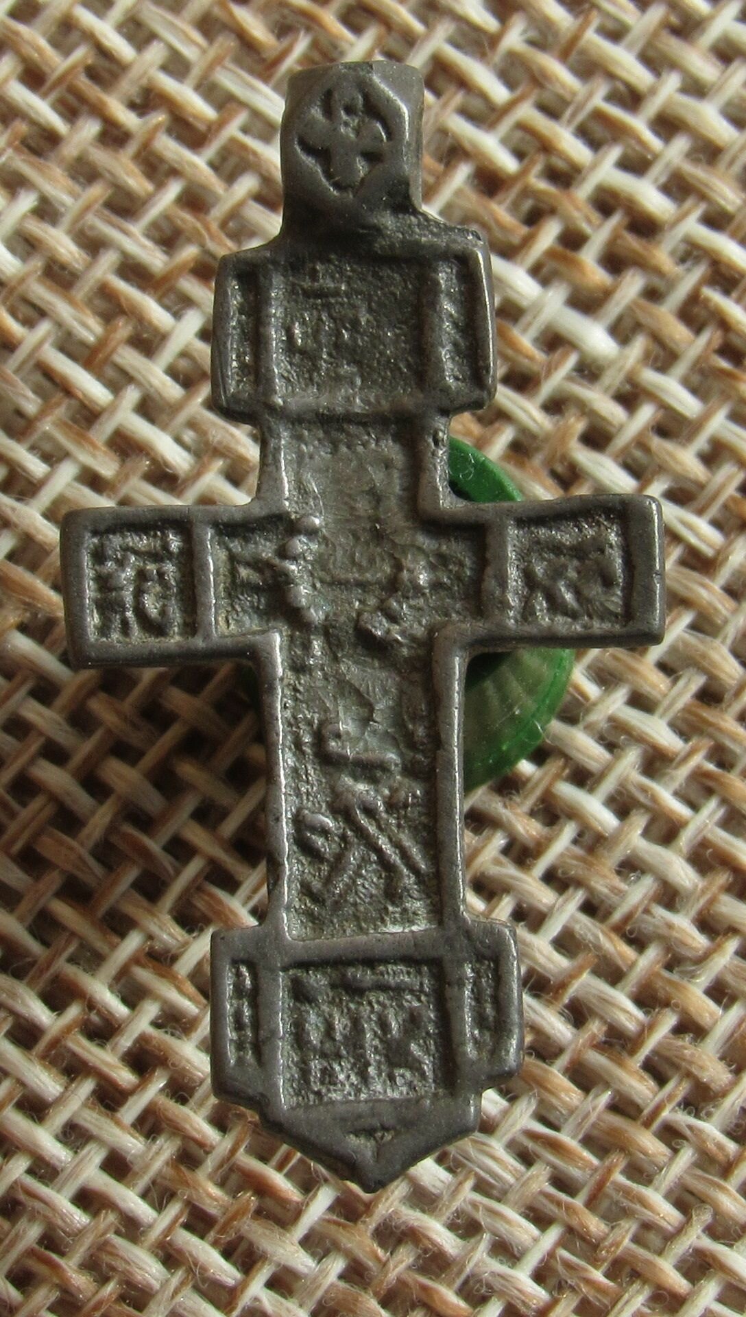 Антиквариат: Мужской нательный крестик эпохи позднего Средневековья