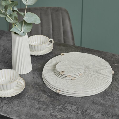 Набор сервировочных салфеток на 4 персоны, плейсмат декоративный на стол, 