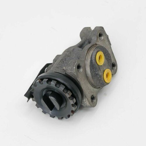 Рабочий тормозной цилиндр передний ISUZU ELF 3850 диаметр 40 без прокачки левый ZEVS 1855₽