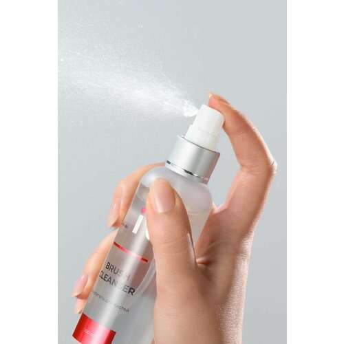 LIC Очиститель для кистей Brush cleanser 100 ml 759₽