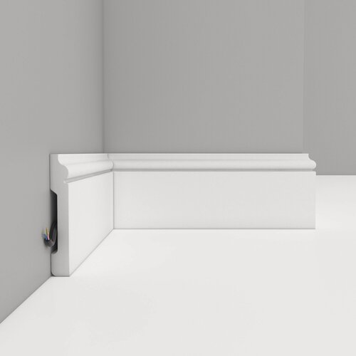 Изображение товара Плинтус напольный гибкий DECOMASTER (декомастер), 79х13х2400 мм, D005F ДМ белый