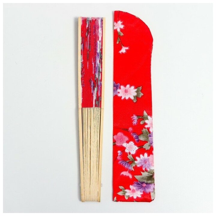--- Веер бамбук, текстиль h21 см "Цветы" с чехлом, красный - фотография № 8