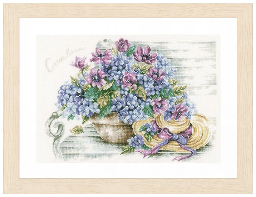 Набор для вышивания Hydrangea on a bench LANARTE 44 х 34 см LANARTE PN-0167812