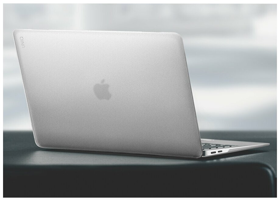 Чехол Uniq для Macbook Air 13 (2020) HUSK Pro CLARO (Matte Clear)