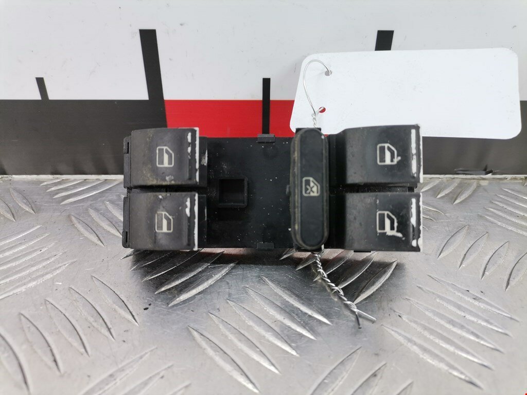 Блок управления стеклоподъемниками Volkswagen Touran 1 1K4959857C арт. 1632035