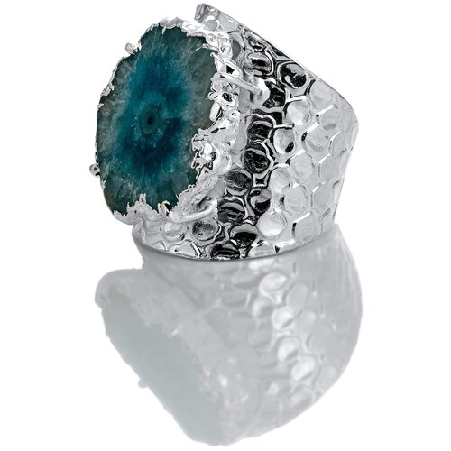 Дизайнерское кольцо с жеодой агата голубого цвета