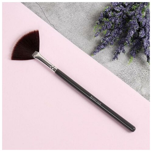 Купить Кисть для макияжа «Brush GRAPHITE», веерная, 20 см, цвет серый