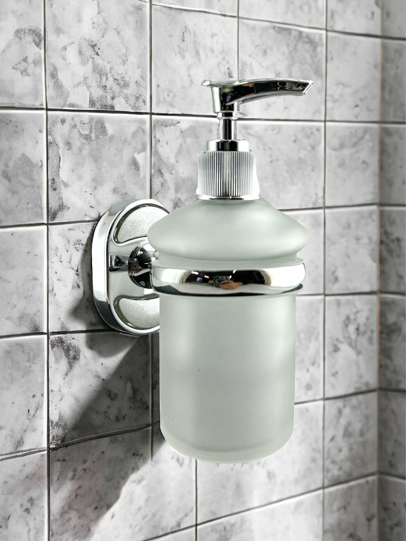 Диспенсер  дозатор жидкого мыла RG1117 Rainsberg хром 200 мл настенный 