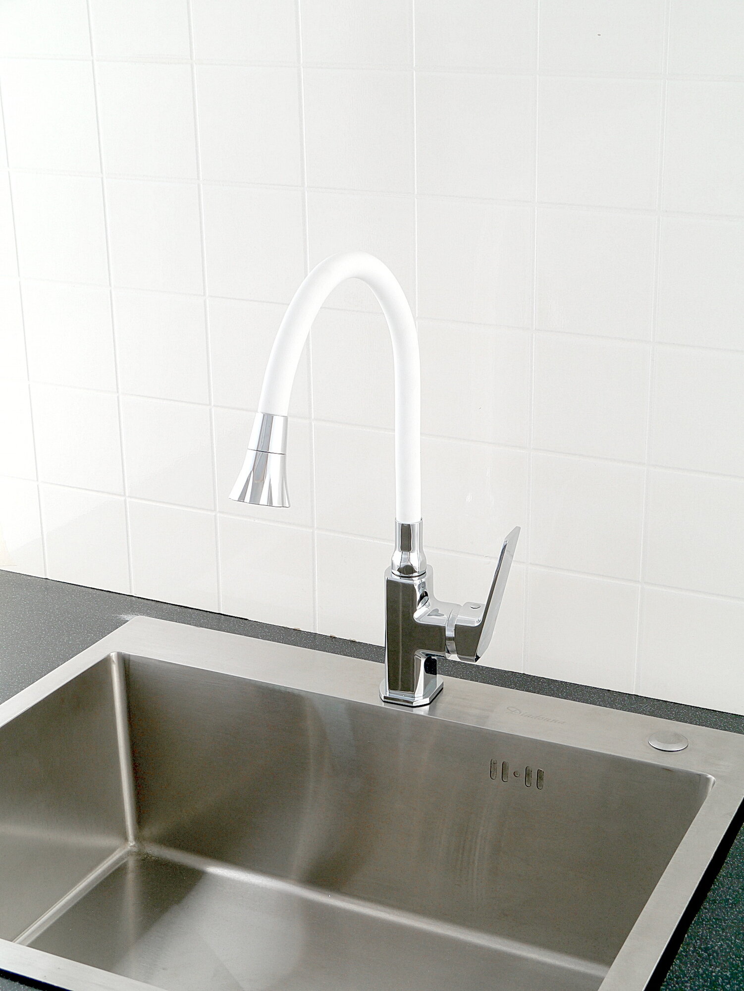 Смеситель для кухни Diadonna, гибкий излив, латунь, одно рычажный — фото 1