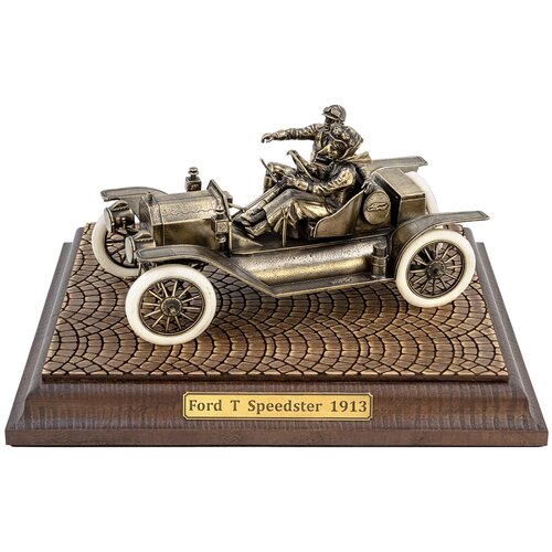 Диорама Ford T Speedster 1913г 1:24 (ВхШхД 10см./16см./19см.) 24001 model t 1913 roadster американский пассажирский автомобиль