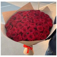 Букет из 51 красной розы в крафте/ арт.10511/ Радуга Букет