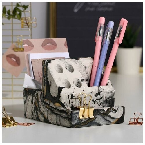 фото Органайзер для канцтоваров (ручная работа) «мрамор черно золотой», бетон, 13,6 х 9,8 х 9,6 см нет бренда