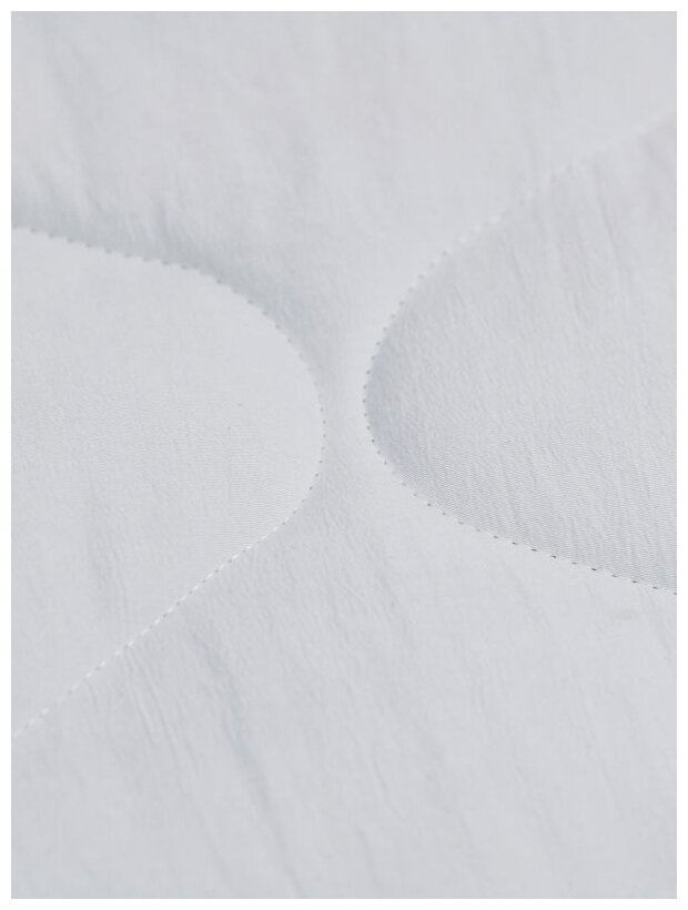 Подушка Selena "Crinkle line" Лебяжий пух (полиэфирное волокно), 70х70см /(белый) - фотография № 5