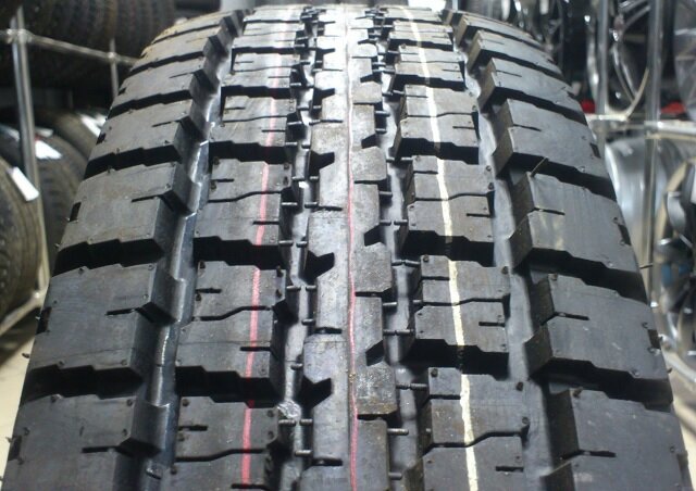 185/75 R-16C Contyre Transporter 104/102Q