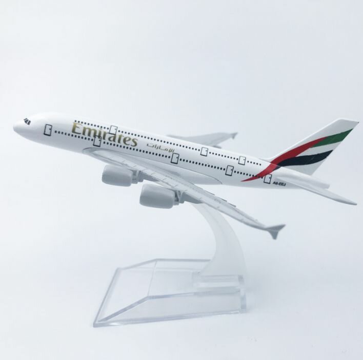 Модель самолета Emirates Airlines, Эмирейтс А380, 15-сантиметровая модель