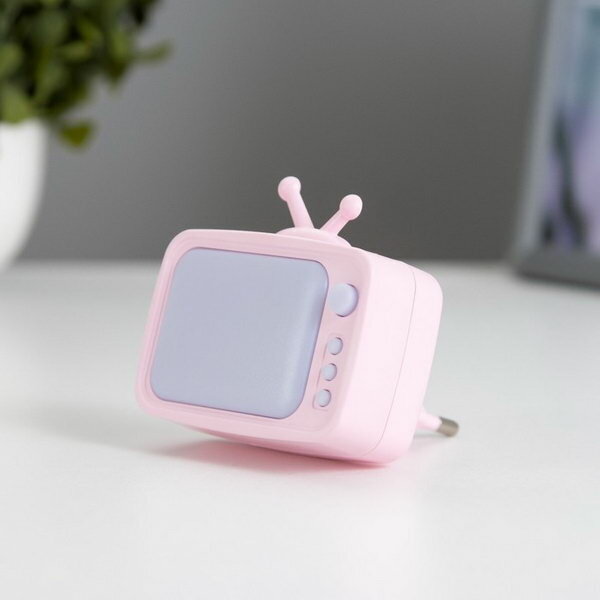 фото Ночник "Телевизор" LED розовый 7х7х6.5 см