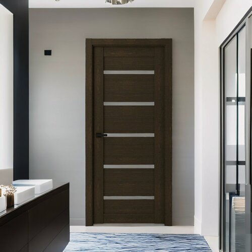 Изображение товара Межкомнатная дверь ECO 1 цвет: венге размер: 900x2000 мм (комплект: полотно + коробочный брус + наличники)