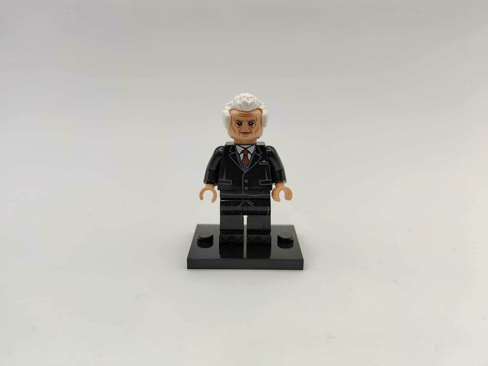 Минифигурка "Альфред" - фигурка дворецкого Брюса Уэйна, помощник Бэтмена, вселенная DC — фото 1