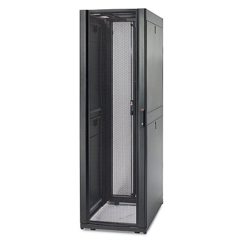 Коммуникационный шкаф NetShelter SX 42U 600mm x 1070mm Enclosure with Sides Black