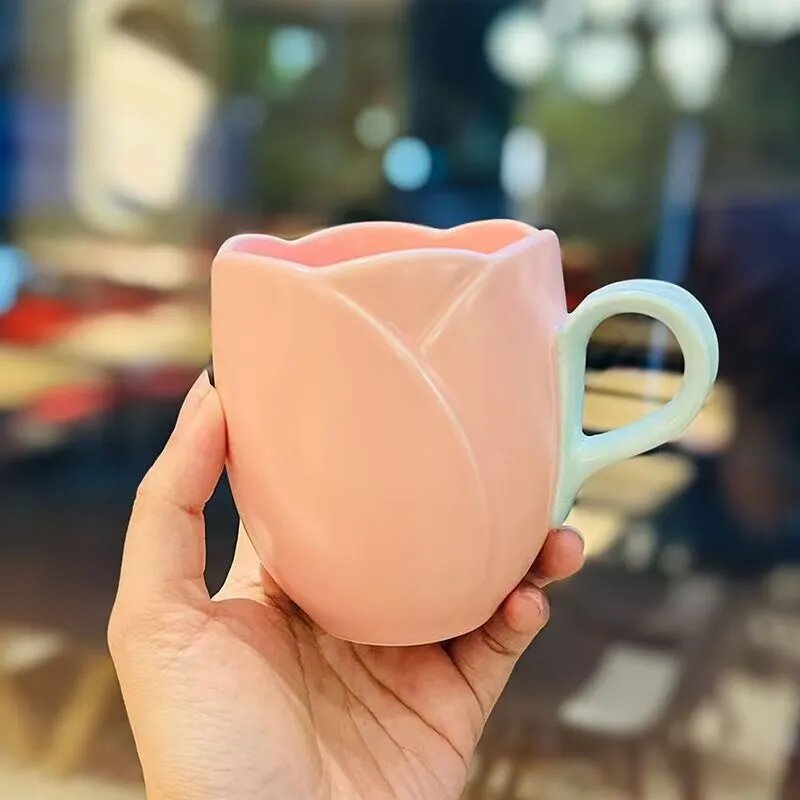 Кружка из керамики в форме тюльпана, розовая с зеленой ручкой, подарок