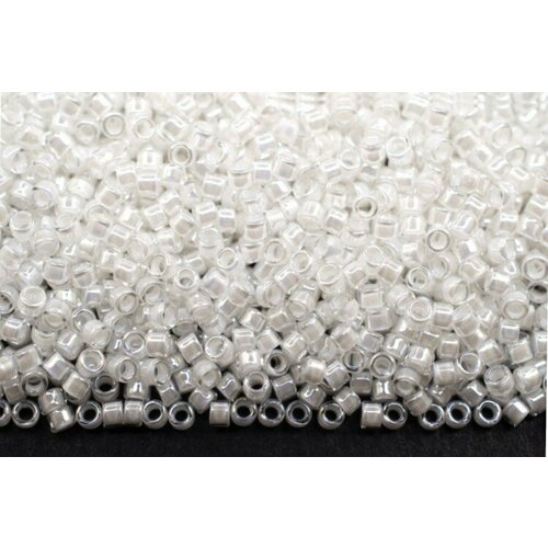 Бисер японский TOHO Treasure цилиндрический 11/0 #1030 хрусталь/белый, окрашенный изнутри, 5 грамм