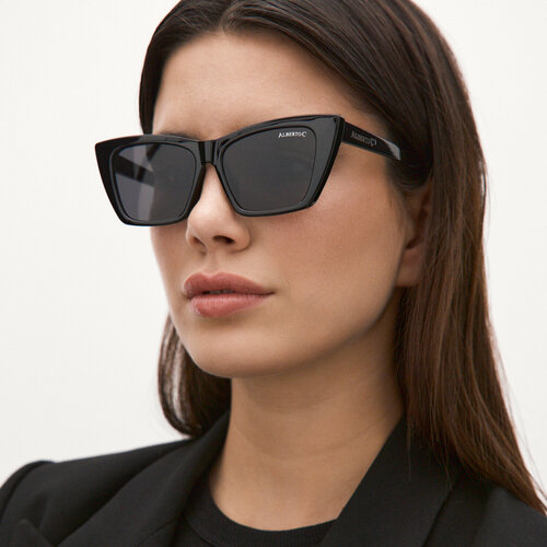 Солнцезащитные очки Alberto Casiano, черный