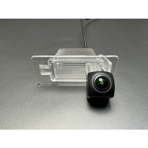 Камера заднего вида для Opel Astra J Опель Астра J универсал 2009 - 2014 Ореl Моkkа Опель Мокка 2012 - 2015 NaviFly CVBSAHD 1080P широкоугольная 170 градусов FishEye эффект рыбий глаз 1990₽