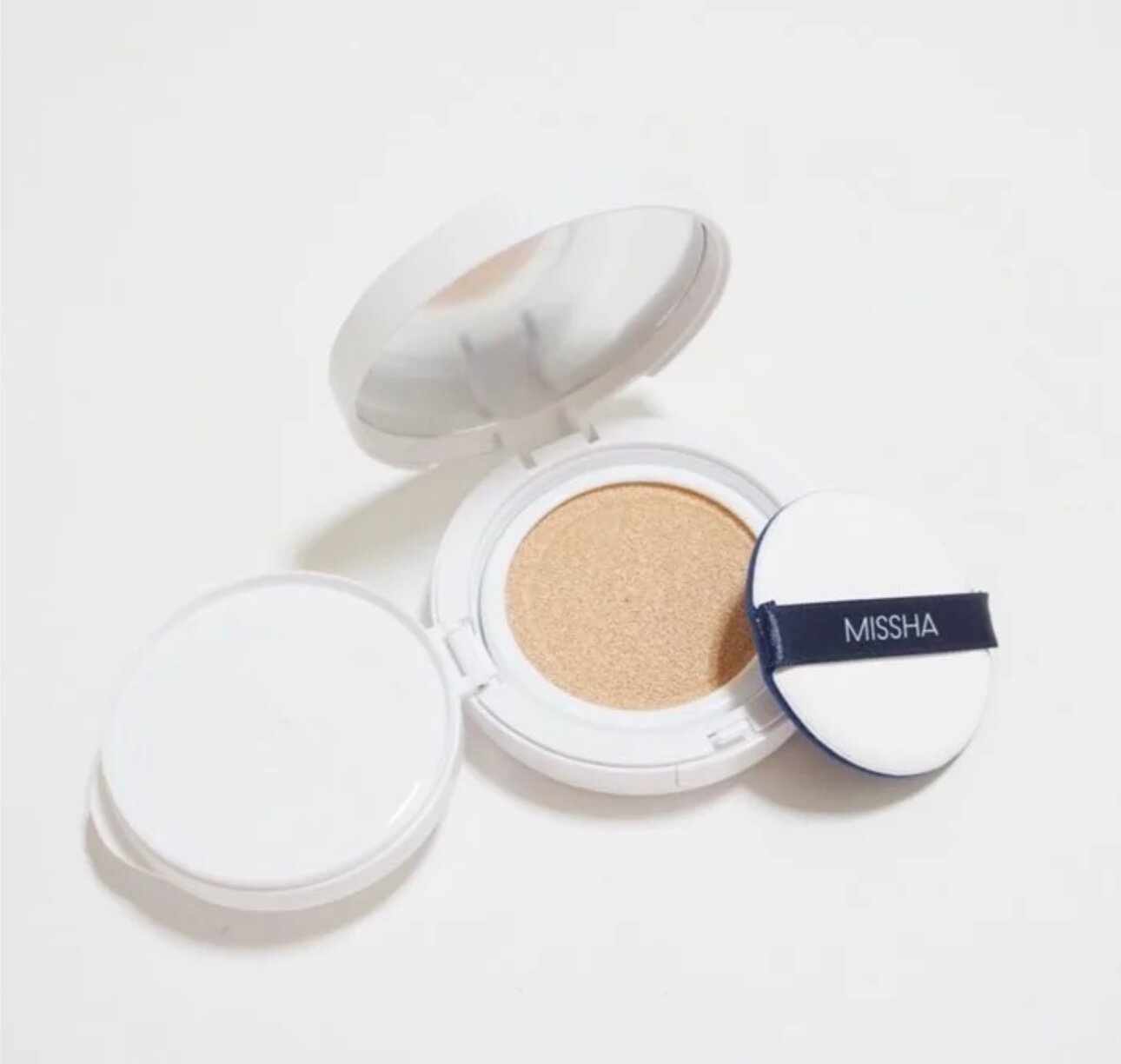 Тональный кушон Missha M Magic Cushion Cover Lasting SPF50+ PA+++ 21 тон 15 г — фото 1