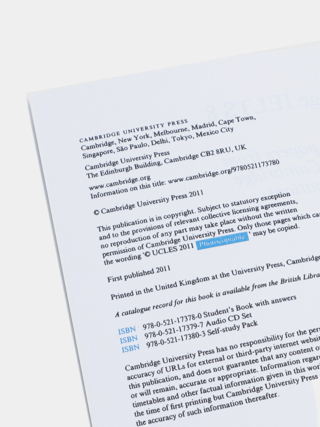 Книга Cambridge IELTS-8, А5+, цветные иллюстрации, CD в комплекте — фото 1