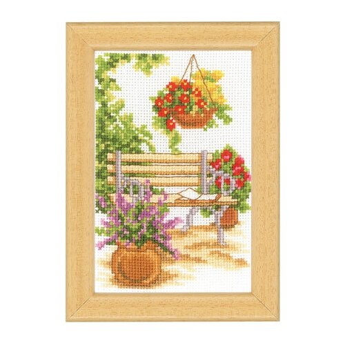 фото Набор для вышивания vervaco pn-0003719 у садовой скамейки