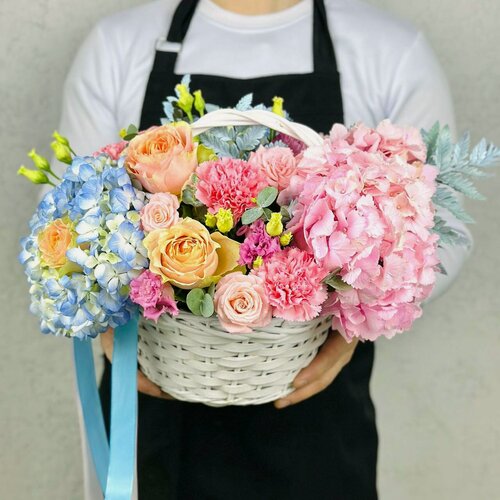 Изображение товара Яркая корзина микс цветов. Rybe-flowers.