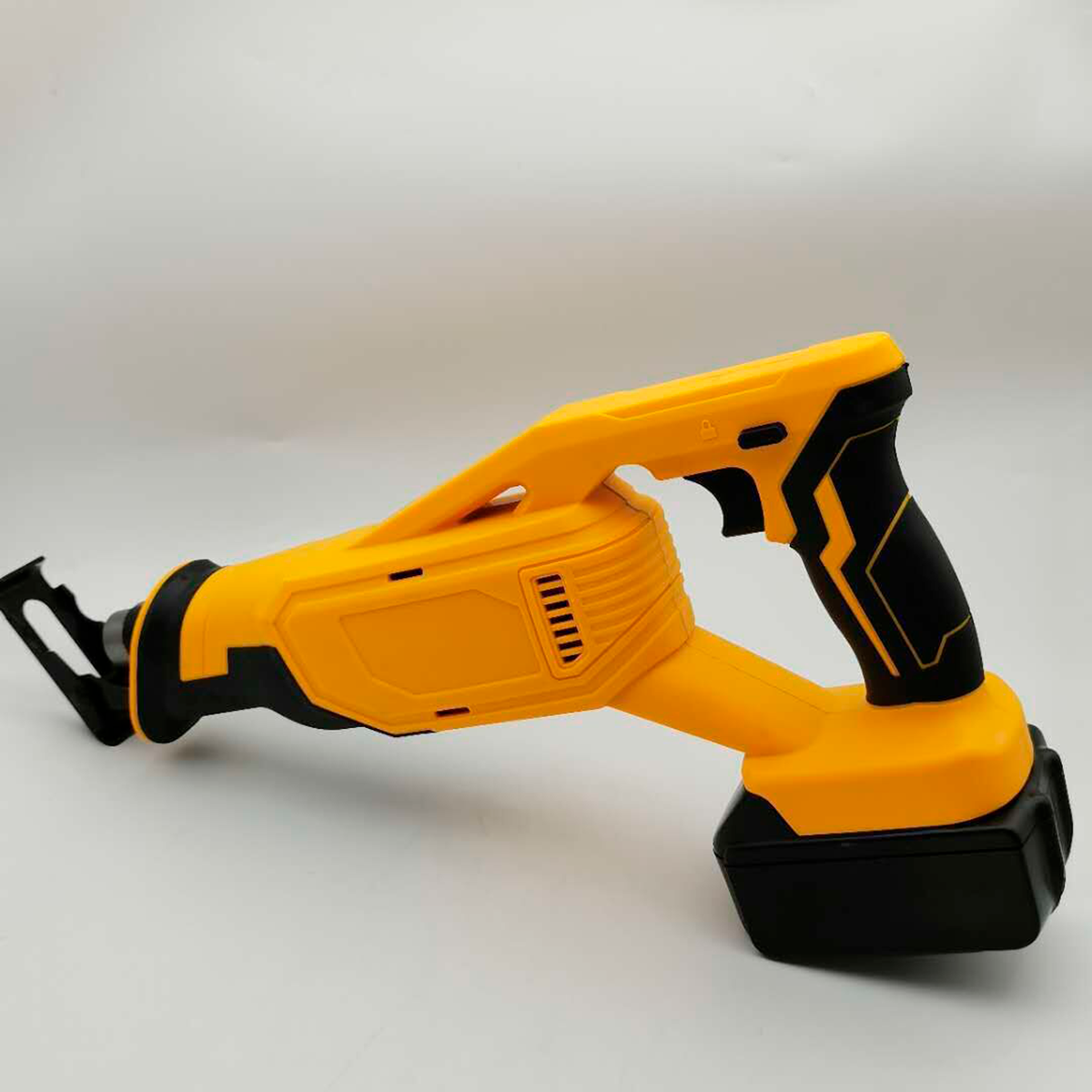 Изображение Аккумуляторная сабельная пила Huangse 21V