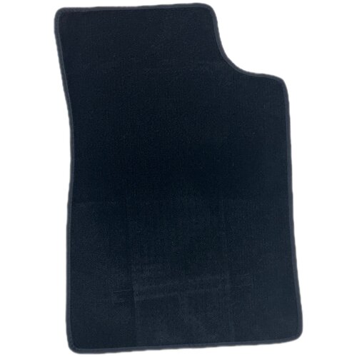 Передний пассажирский автомобильный коврик 