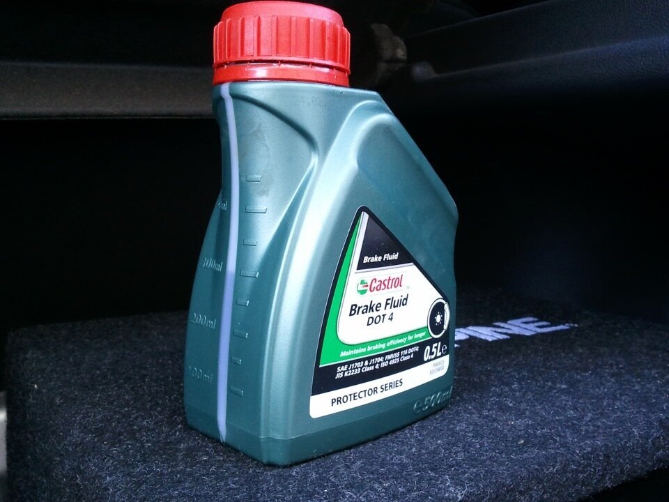 Жидкость тормозная Castrol BRAKE FLUID DOT 4 500мл 15036C - фотография № 7