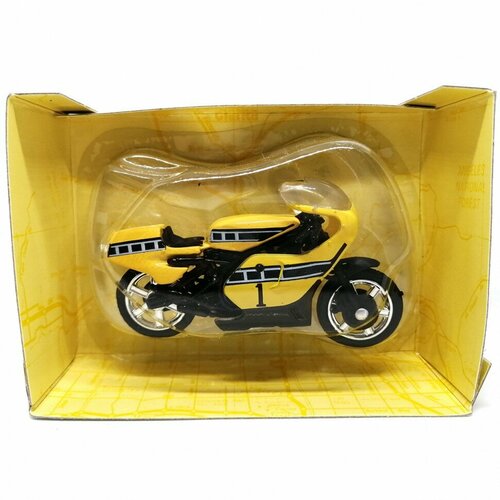 Коллекционная модель мотоцикла Kawasaki KR 500, масштаб 1:24 MotorMax 73208kr