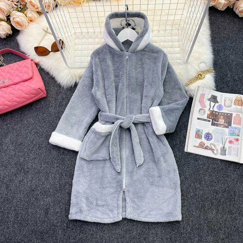 фото Халат , размер 38, серый нет бренда