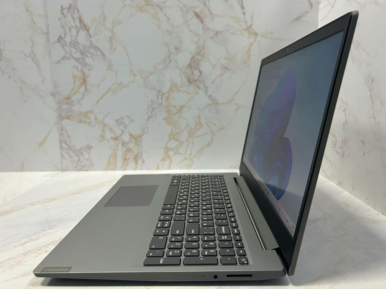 Ноутбук Lenovo IdeaPad S145-15IIL. Конфигурация: Intel Core i3 1005G1 1.2 ГГц/8 ГБ DDR4/512 ГБ SSD/Intel UHD Graphics/Windows 11 Домашняя 64/15.6"/1366x768 пикс. TN/B1 — фото 1