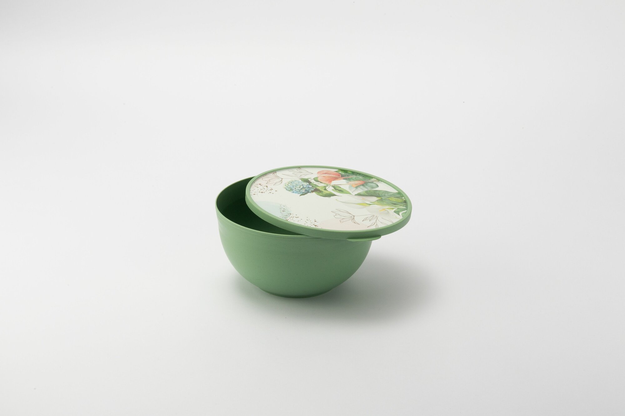 фото Миска пласт 2,0 л. с крышкой Гармония