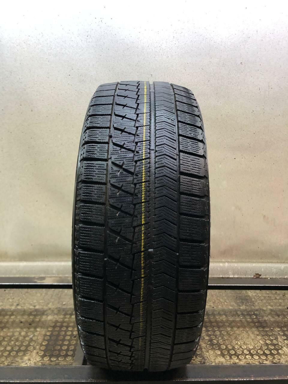 Bridgestone Blizzak VRX 205/50 R17 БУ Шины Зимние