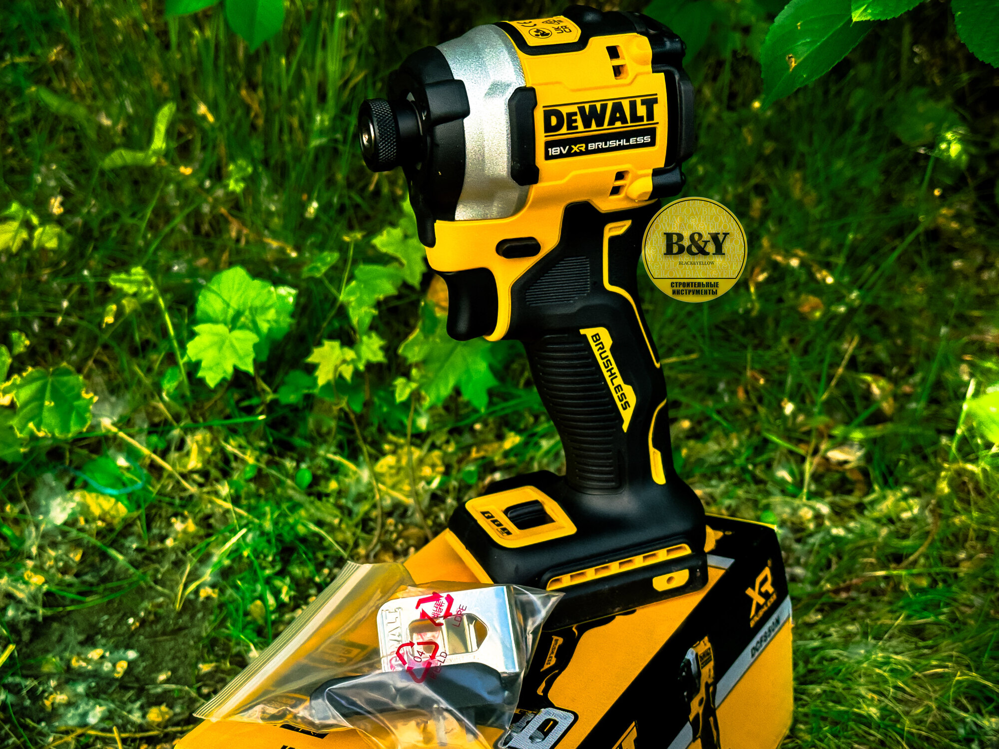 Аккумуляторный импульсивный шуруповерт (винтоверт) DeWalt DCF850N 18В — фото 1