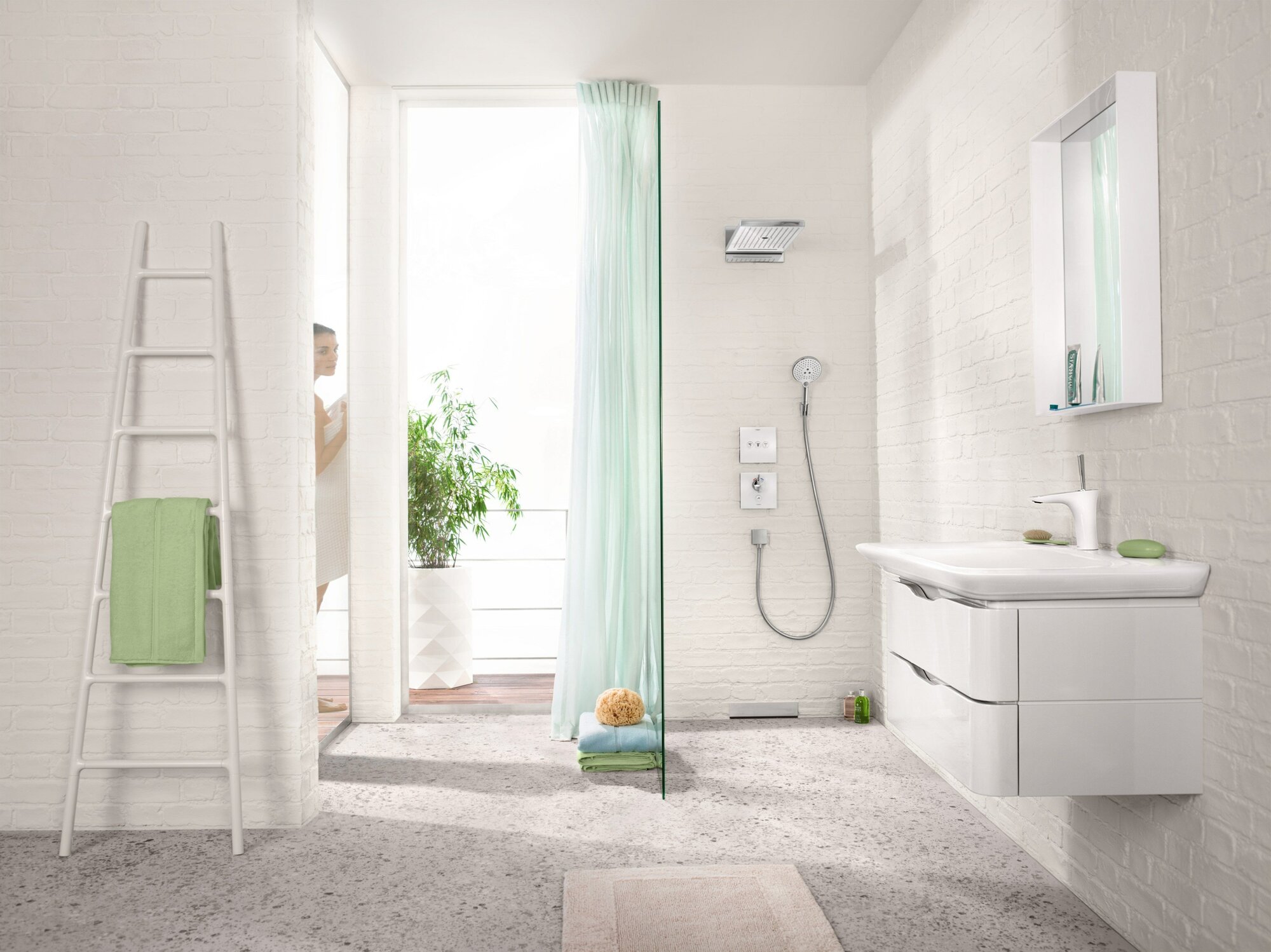 Смеситель белый Hansgrohe - фото №15