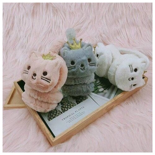 Наушники меховые The Queen Kitty микс 3 цвета бежевый серый и розовый 49900₽